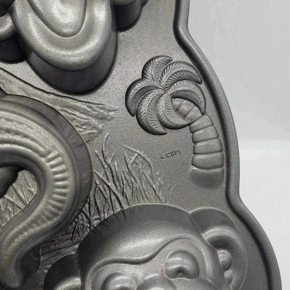 Nordic Ware Hungry Animals Cake Mold Hippo Monkey Lion Cast Aluminum Nordicware - Picture 4 of 14